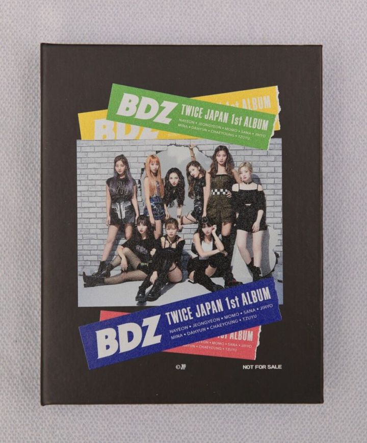 韓国の9人組ガールズグループ、TWICEのチェヨンさんが20日、迷走神経性失神と診断されて休養期間に入ると公式サイトで発表されました。