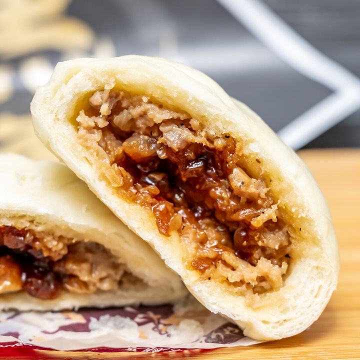 ファミリーマート「極旨黒豚まんてりやき」3