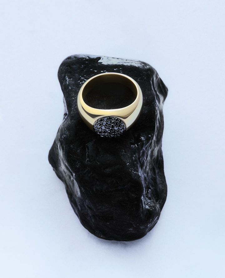 シグネットリング（YG×ブラックダイヤモンド）￥1,430,000