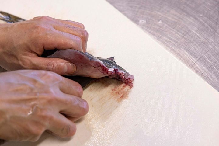 背骨を取り外す