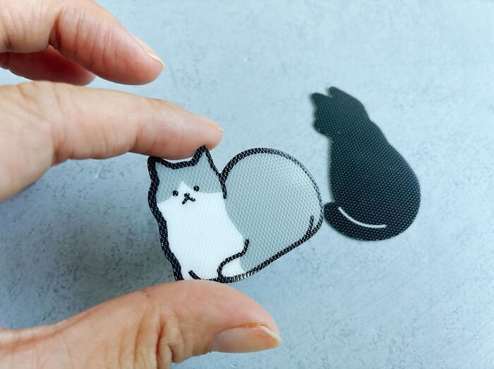 【セリア】進化系シールに「天才！」と主婦が拍手喝采したワケ。貼るだけで家事がスムーズに！