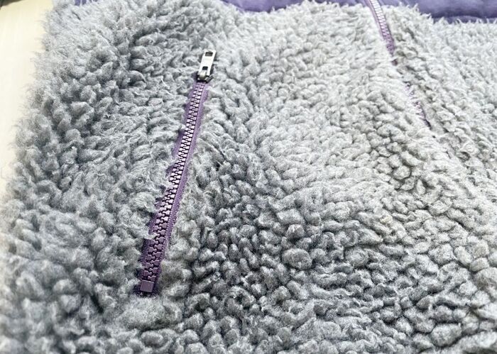 ゴワゴワになった『ボアアウター』を復活させる裏ワザ。まさかの100均グッズがお役立ち♡