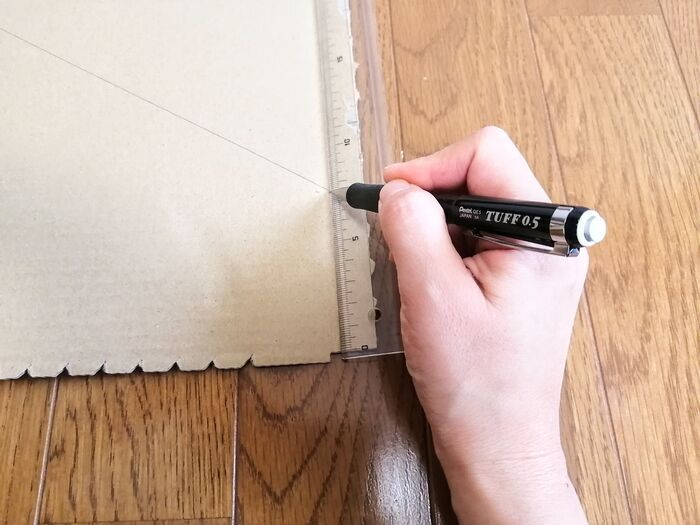 【捨てるの待った】Amazonのいつものダンボールが「無印風ファイルボックス」に劇的変身！