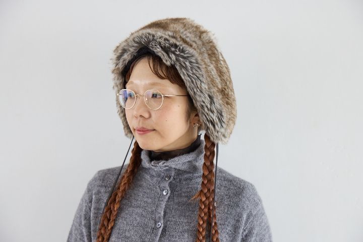 ワイヤー入りで形を調整できる、ミア ハットアンドアクセサリーのグレーファーハット