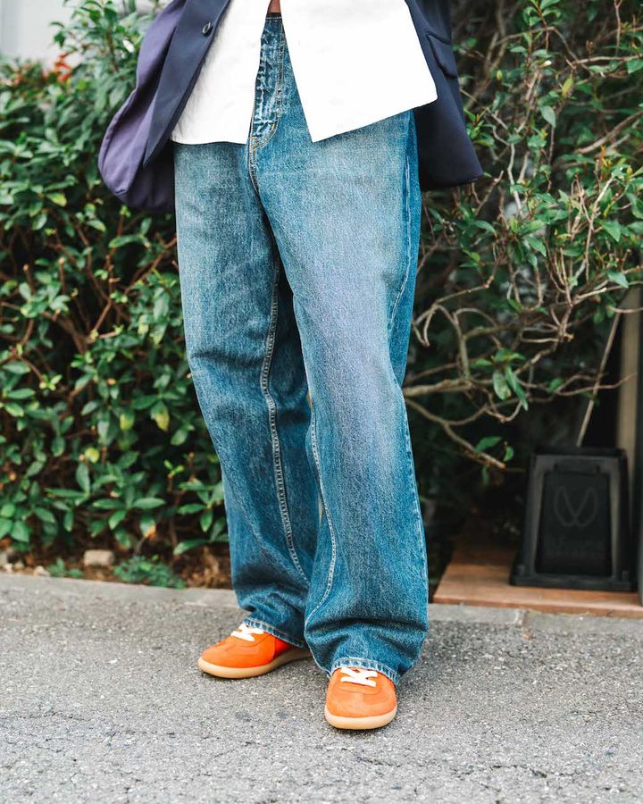 最旬“デニムパンツ”コーデ5選。今年もルーズシルエットが人気！【TOKYO SNAP】