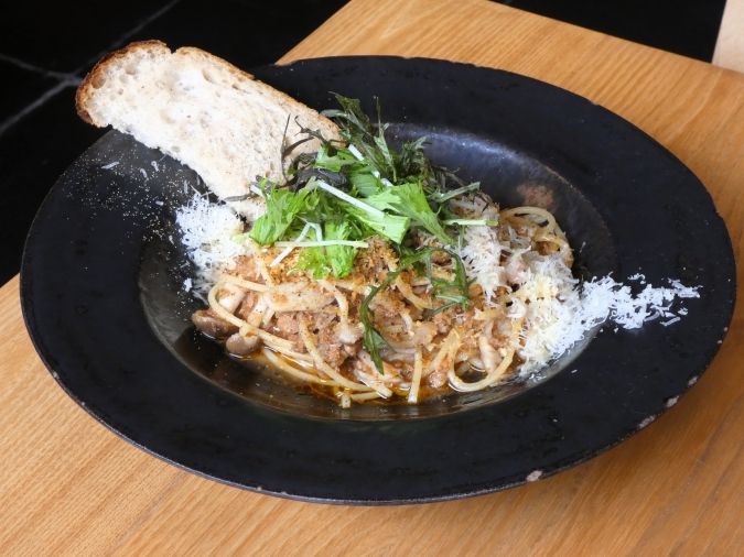 トオン りんご豚のラグーパスタ