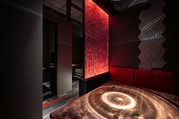 【大分県大分市】都町エリアに“花・炎・水”がテーマの体験型バー「RAISE BAR」オープン！