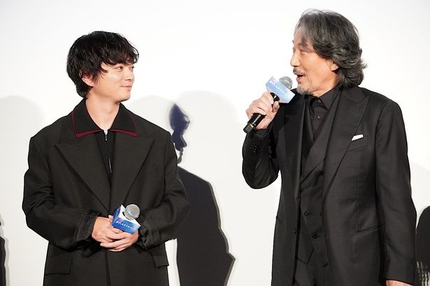 役所広司、染谷将太に嫉妬!?