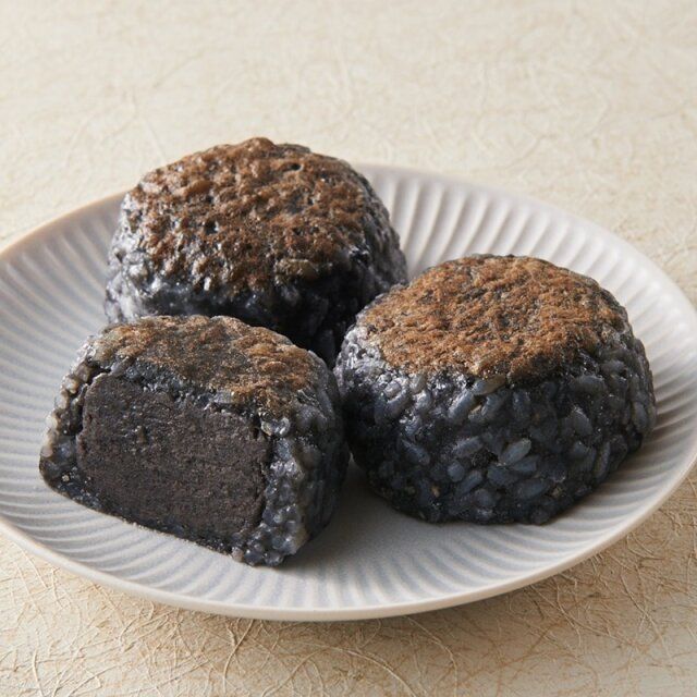 シャトレーゼ 粗搗き大福 黒胡麻