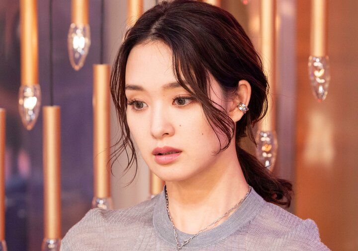 【写真・画像】ピンク髪のギャル職人、腕にびっしりタトゥーを入れた理由に「すごい仕事だ…」剛力彩芽驚き 1枚目