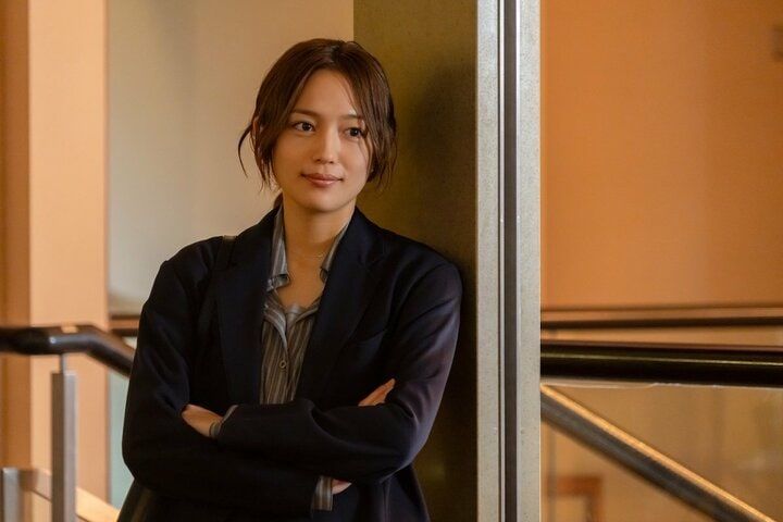 【写真・画像】不倫＆ベッド写真流出より重い“週刊誌の第二報”に絶望…芸能界の闇描く『スキャンダルイブ』1話ラストに衝撃展開 3枚目