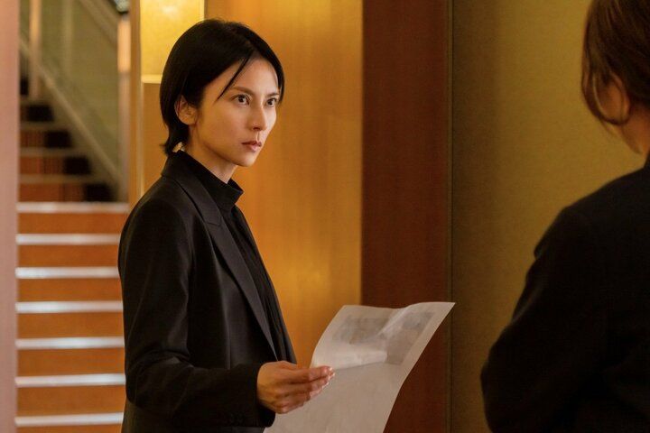 【写真・画像】不倫＆ベッド写真流出より重い“週刊誌の第二報”に絶望…芸能界の闇描く『スキャンダルイブ』1話ラストに衝撃展開 4枚目