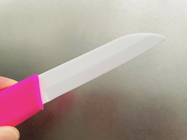 セリア 切れ味抜群！錆びない！軽い！セラミックペティナイフ 刃