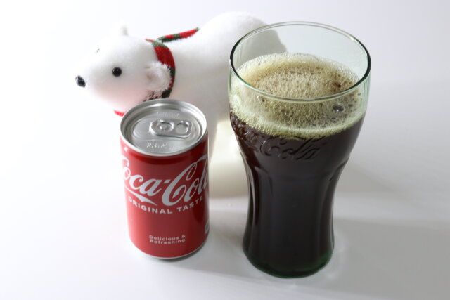 ダイソーのクリスマスにピッタリなジェニュイングラス（コカ・コーラ、SSCF）