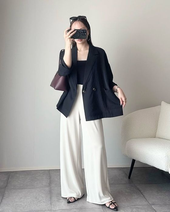 UNIQLO「クレープジャージーストレートパンツ」