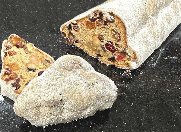 チョコレート専門通販「ショコラナビ」が「至福の2025年シュトーレン特集」公開中