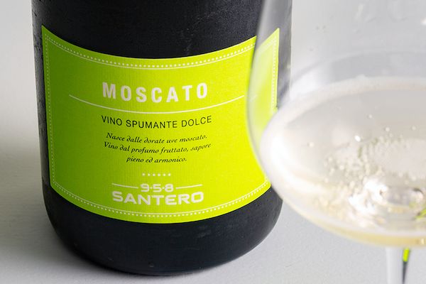 アルコール度数6.5％の甘口スパークリングワイン「モスカート スプマンテ NV」新発売