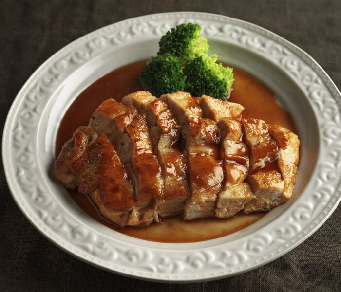 【笠原将弘さん】1枚150円の鶏むねで作る「バターを効かせた照り焼きチキン」の作り方。作り置いても美味しく食べられます♪