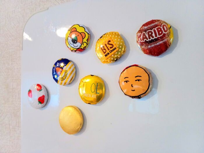 『チロルチョコの包み紙』がめちゃ可愛いアイテムに大変身♡たった110円でハマる予感！