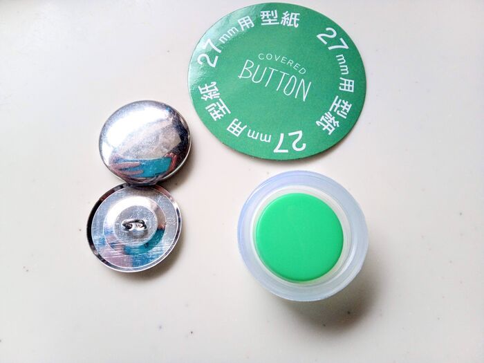 『チロルチョコの包み紙』がめちゃ可愛いアイテムに大変身♡たった110円でハマる予感！