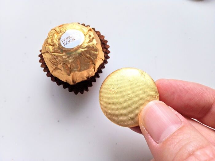 『チロルチョコの包み紙』がめちゃ可愛いアイテムに大変身♡たった110円でハマる予感！