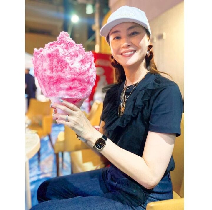 麻布十番のお祭りでかき氷！ 大好きなイチゴ味でサクサク食べちゃいました(笑)