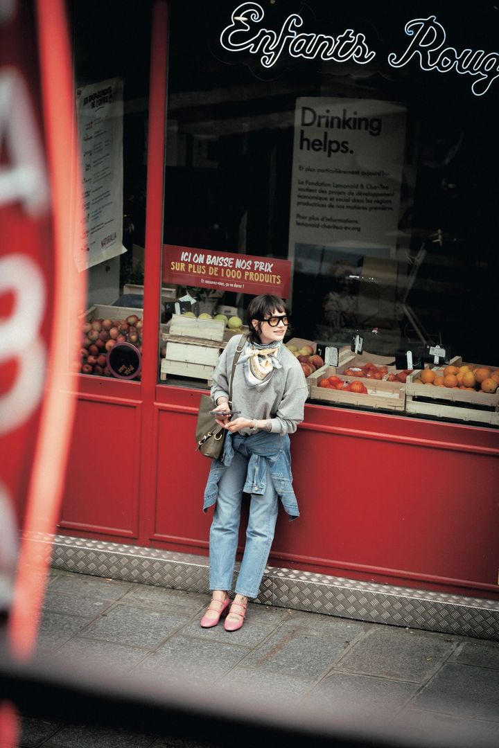 さりげなくハイブランドを取り入れたコーディネートがおしゃれ！【パリジェンヌの一週間コーデ】