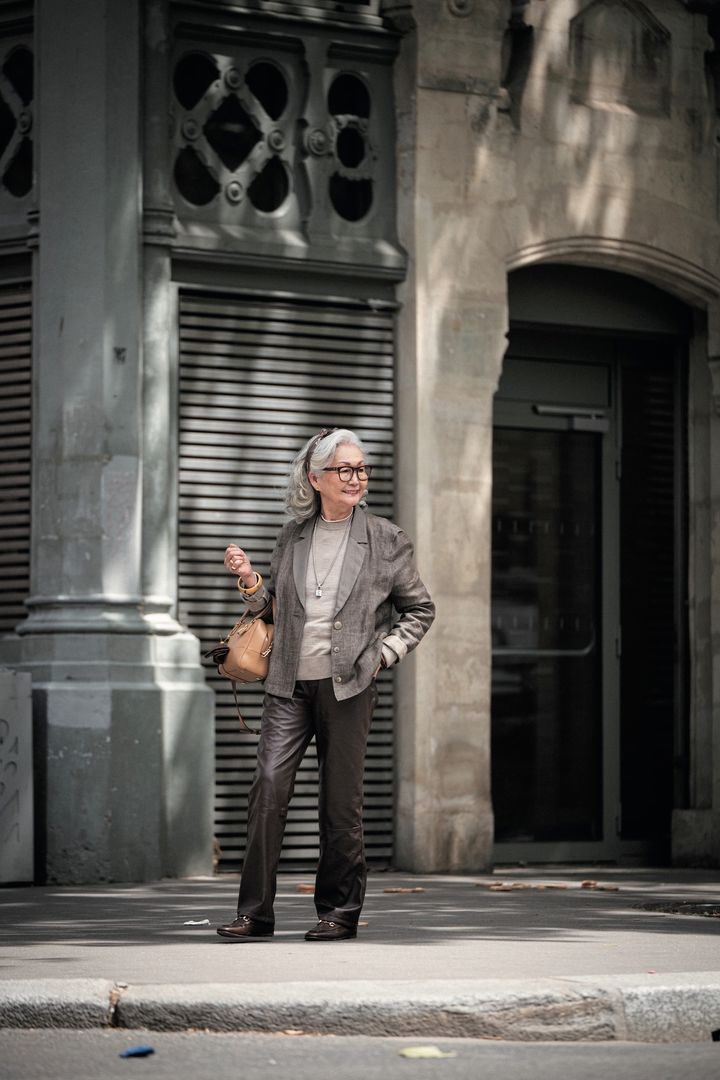 さりげなくハイブランドを取り入れたコーディネートがおしゃれ！【パリジェンヌの一週間コーデ】