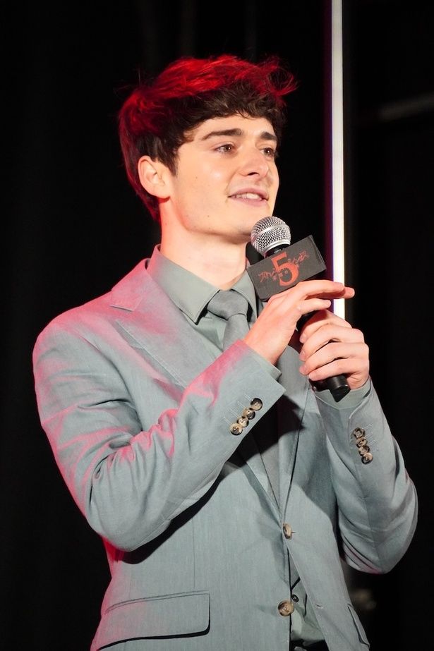 ウィル役のノア・シュナップ