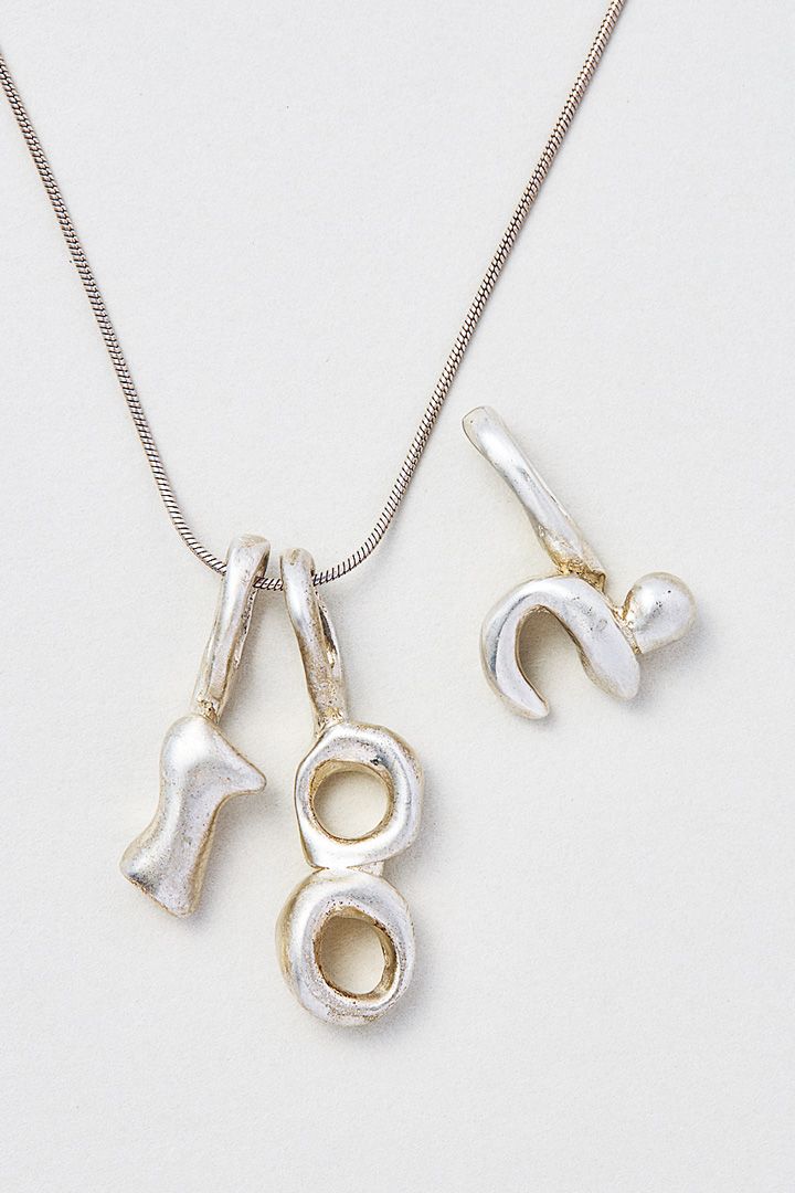 身につけると背筋がシュッと伸びる。頑張る私に贈りたいとっておきのアクセサリー12選