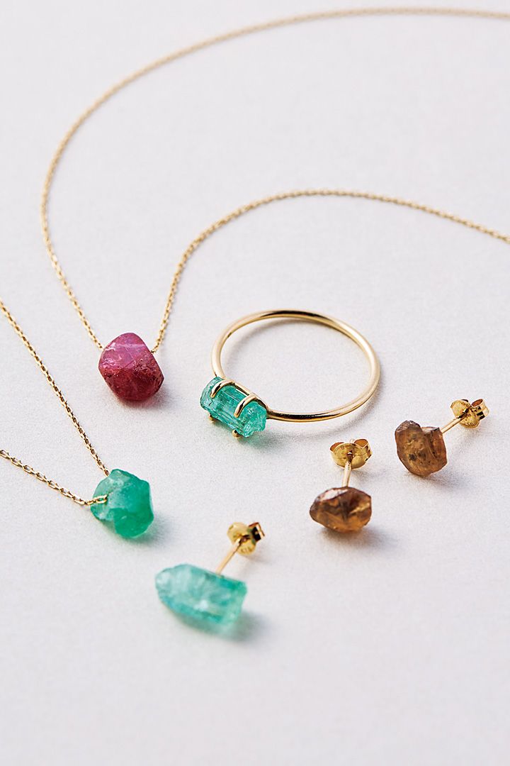 身につけると背筋がシュッと伸びる。頑張る私に贈りたいとっておきのアクセサリー12選