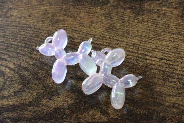 セリアのビーズ バルーンドッグ 2P オーロラ