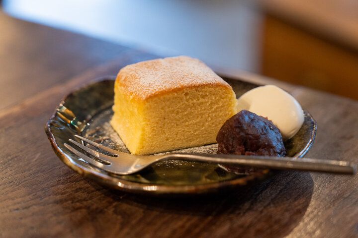 レトロ喫茶で本を片手に優雅なひとときを♪国分寺「胡桃堂喫茶店」