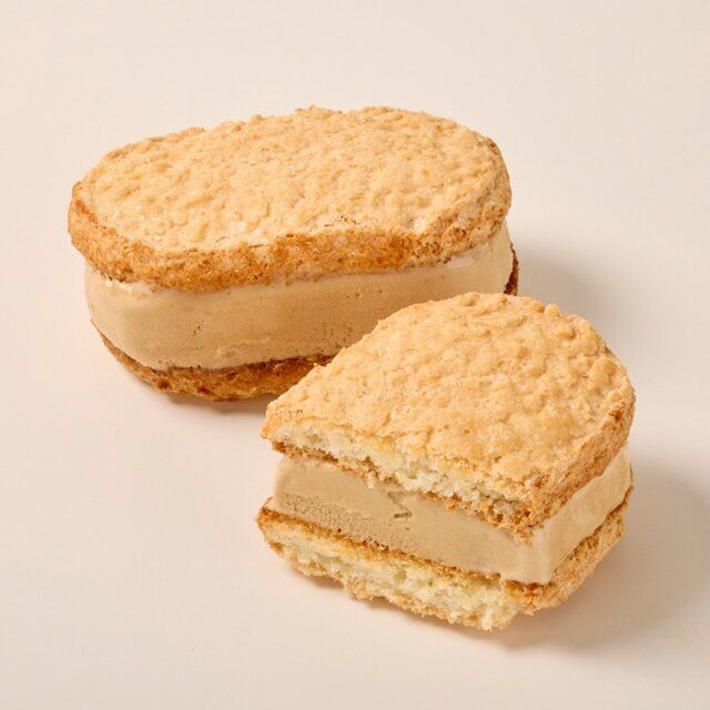 シャトレーゼ ダックワーズサンドアイス キャラメル 3個入