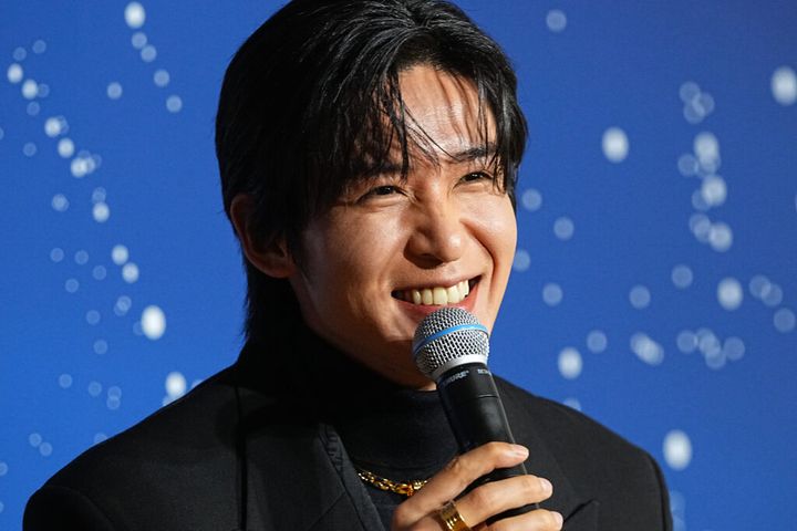 Snow Manの目黒蓮さん（28）が22日、東京都内で行われたイタリア高級ブランド「ブルガリ」のアンバサダー就任記者発表会に出席しました。