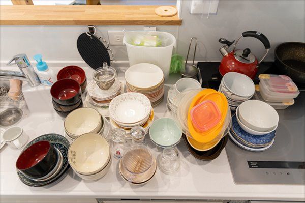 食器が捨てられない理由は「罪悪感」を感じるから