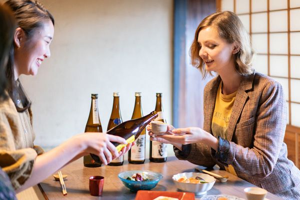 孤独じゃない！ひとり旅で生まれる食の出会い