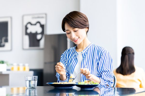今日からできる！50代女性の“ひとりご飯”デビュー術
