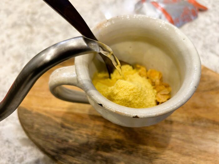 【グラノーラの衝撃的な食べ方】メーカー推奨！？想像もつかないアレンジを試してみたら…寒い日にぴったりだった♪