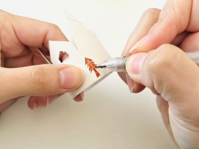 トイレットペーパーの芯、捨てるの待って！冬にぴったりな素敵アイテムに大変身♡何個も作りたくなる！