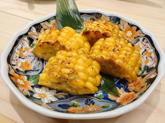 炉端とおでん呼炉凪来 天神店 料理もろこしバター醬油