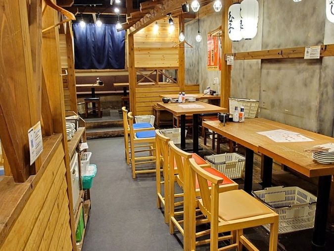 炉端とおでん呼炉凪来 天神店 内観①