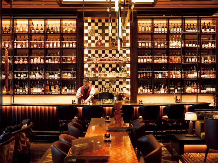 大手町〈VIRTÙ〉店内