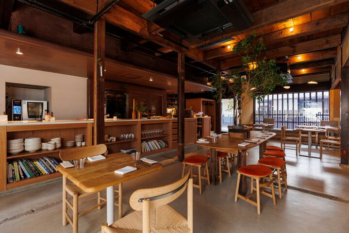 白川の畔の古民家をリノベーション、京都・岡崎の文化複合施設「com-ion」