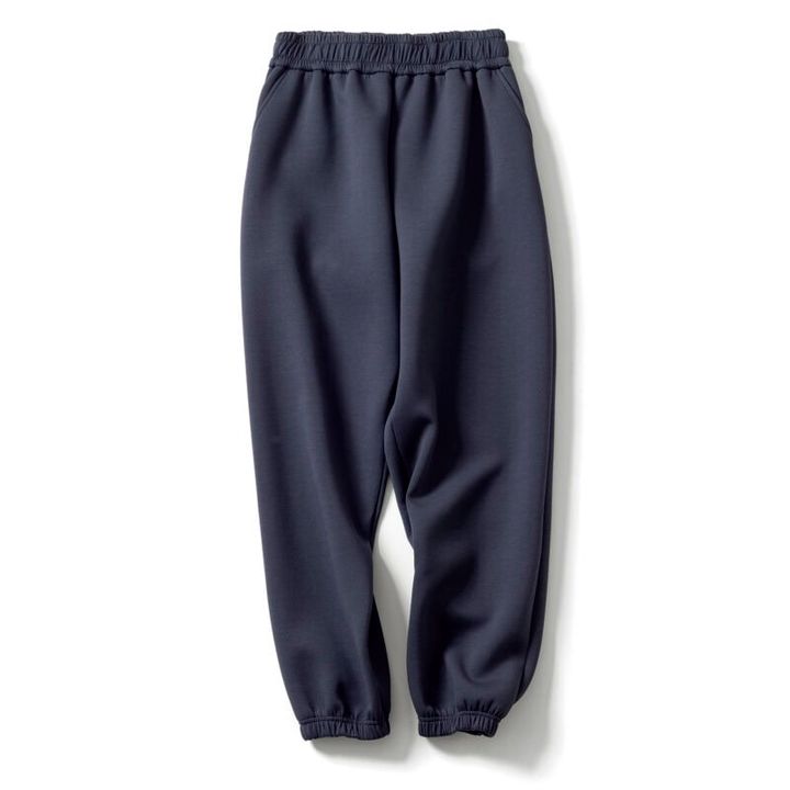 ほどよいハリとツヤが◎。2万7500円（ジー・ヴィー・ジー・ヴィー／grapevine by k3）