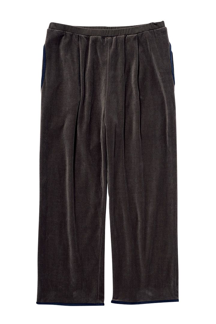 ワントーンで楽ちんおしゃれしたいならやっぱりブラウン。おすすめアイテム14選