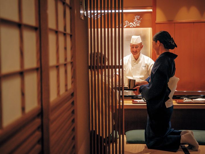 新橋『久兵衛 本店』の内観