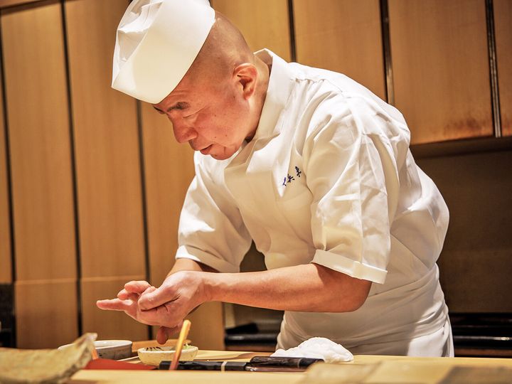 新橋『久兵衛 本店』の二川敏勝氏