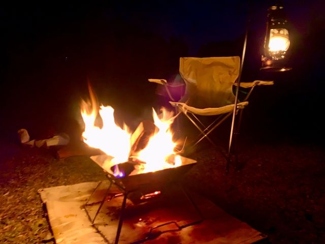 ダイソーの新作ヘッドライトが驚異の330円！キャンプや釣りで大活躍すぎる！