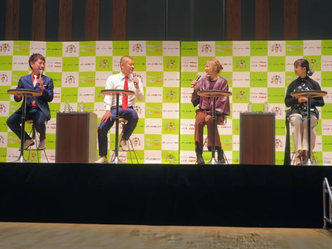 トークショーの様子